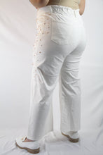 Carica l'immagine nel visualizzatore di Gallery, Jeans bianco latte perle