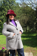 Carica l&#39;immagine nel visualizzatore di Gallery, Giacca lana cotta grigio con collo in maglia

