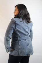 Carica l'immagine nel visualizzatore di Gallery, Giacca jeans
