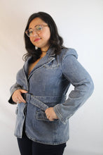 Carica l'immagine nel visualizzatore di Gallery, Giacca jeans

