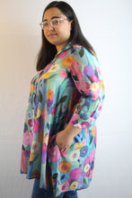 Carica l&#39;immagine nel visualizzatore di Gallery, Camicia donna cotone fantasia lunga con tasche.
